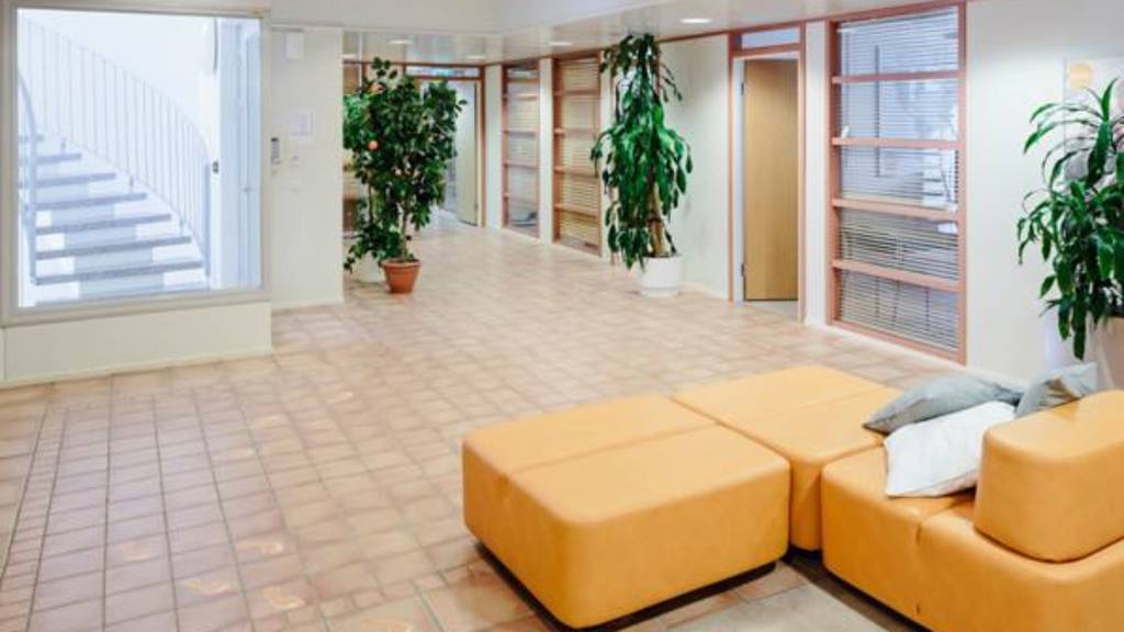 Pohjoinen Rautatiekatu 25