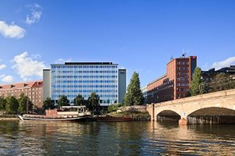 Pitkänsillanranta 3