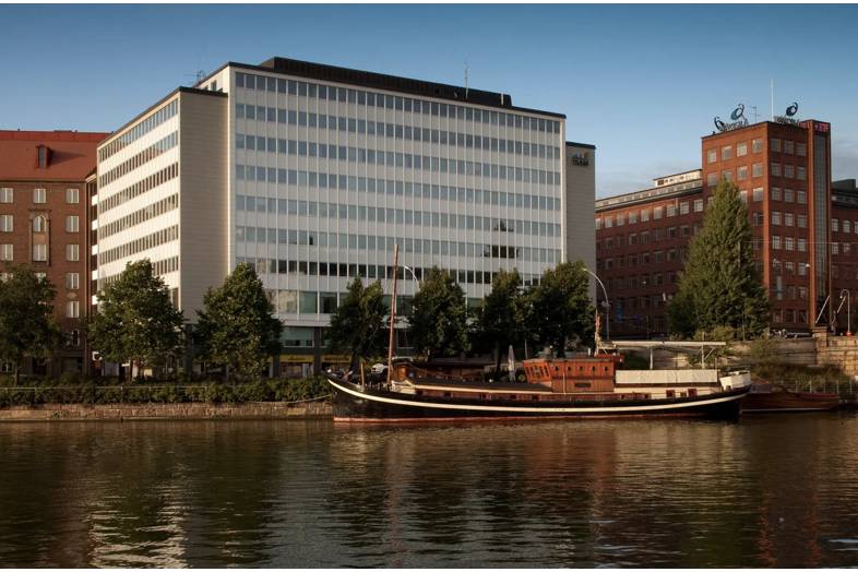 Pitkänsillanranta 3