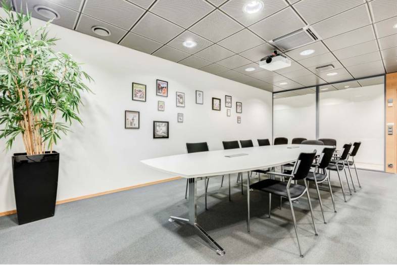 Urho kekkosen katu 3-7