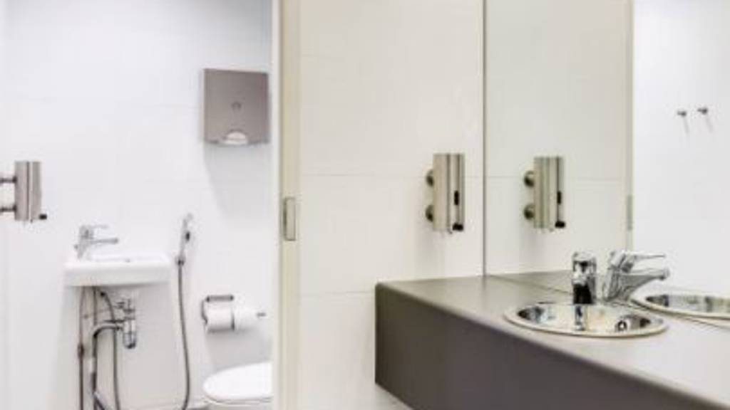 Urho kekkosen katu 3-7