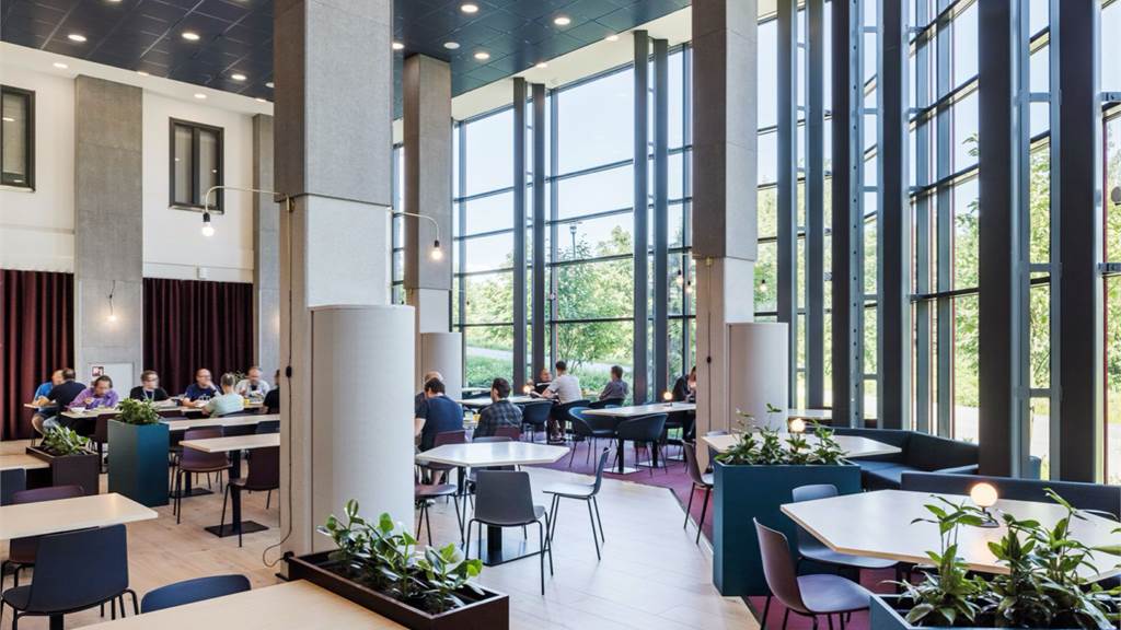 Lars Sonckin kaari 10-16