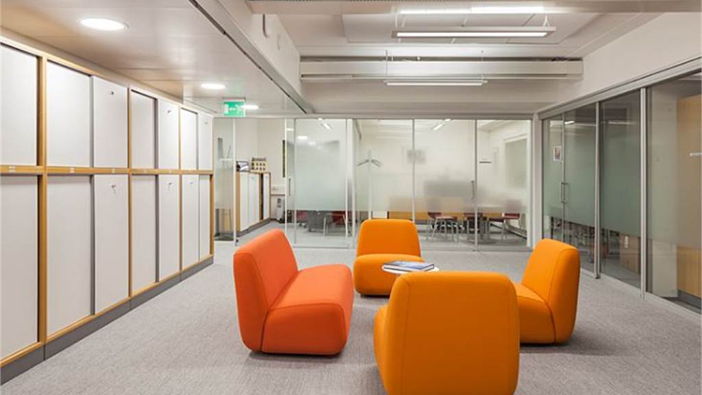 Pohjoinen Rautatiekatu 25