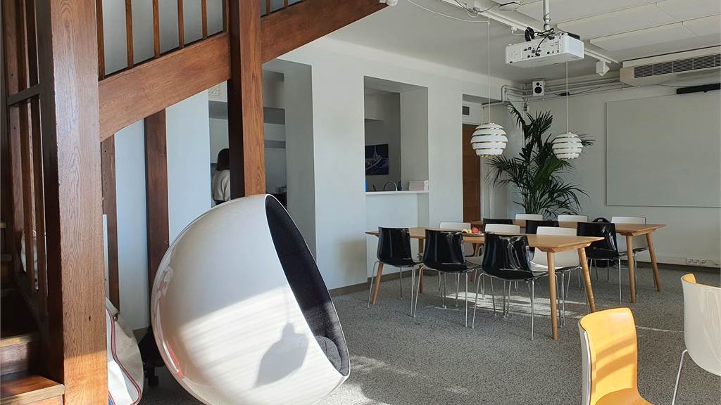 Köydenpunojankatu 2