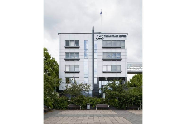 Veistämönaukio 1-3