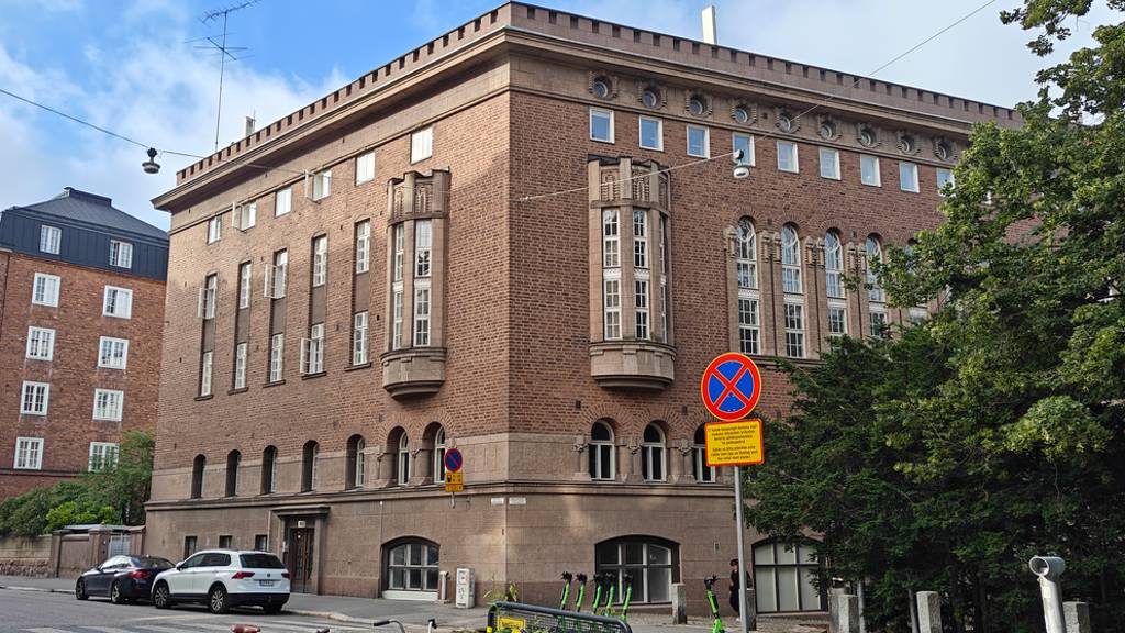 Runeberginkatu 43