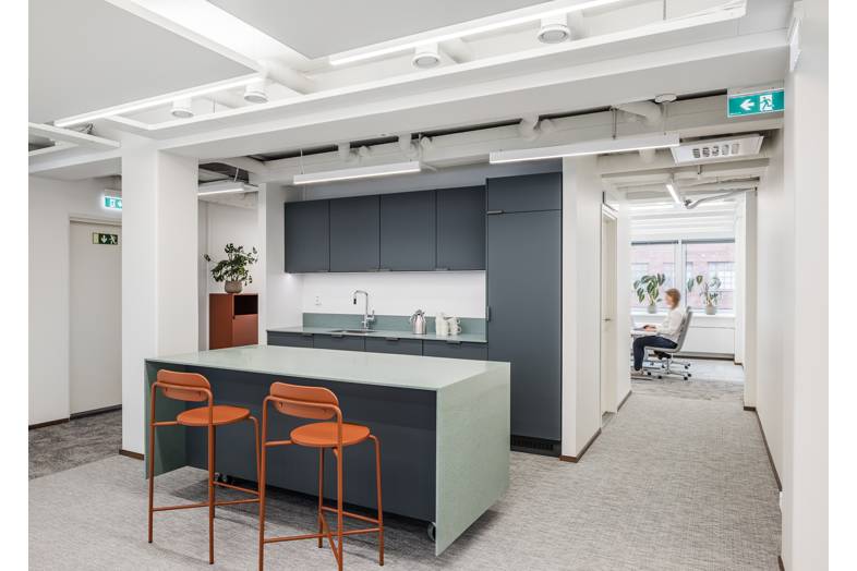 Pitkänsillanranta 3