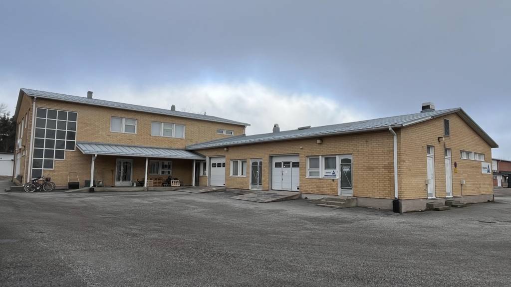 julkisivu pihanpuolelta Papinhaankatu 3