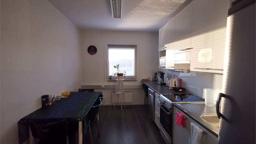 yhteiskeittiö/ taukohuone 2. krs Flätbackantie 1