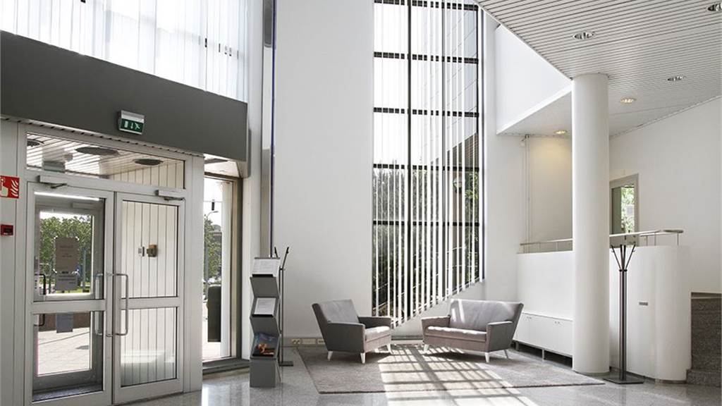 Lintuvaarantie 2/Vanha Maantie 1