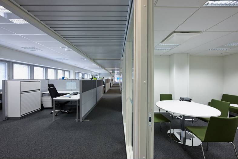 Lintuvaarantie 2/Vanha Maantie 1