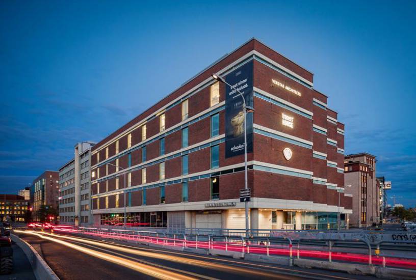 Tammasaarenlaituri 3