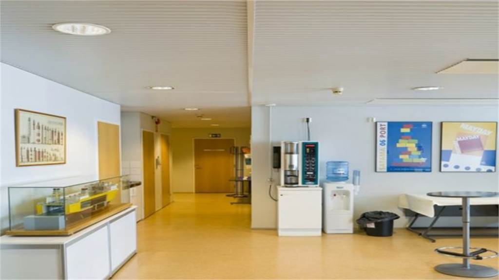 Veistämönaukio 1-3