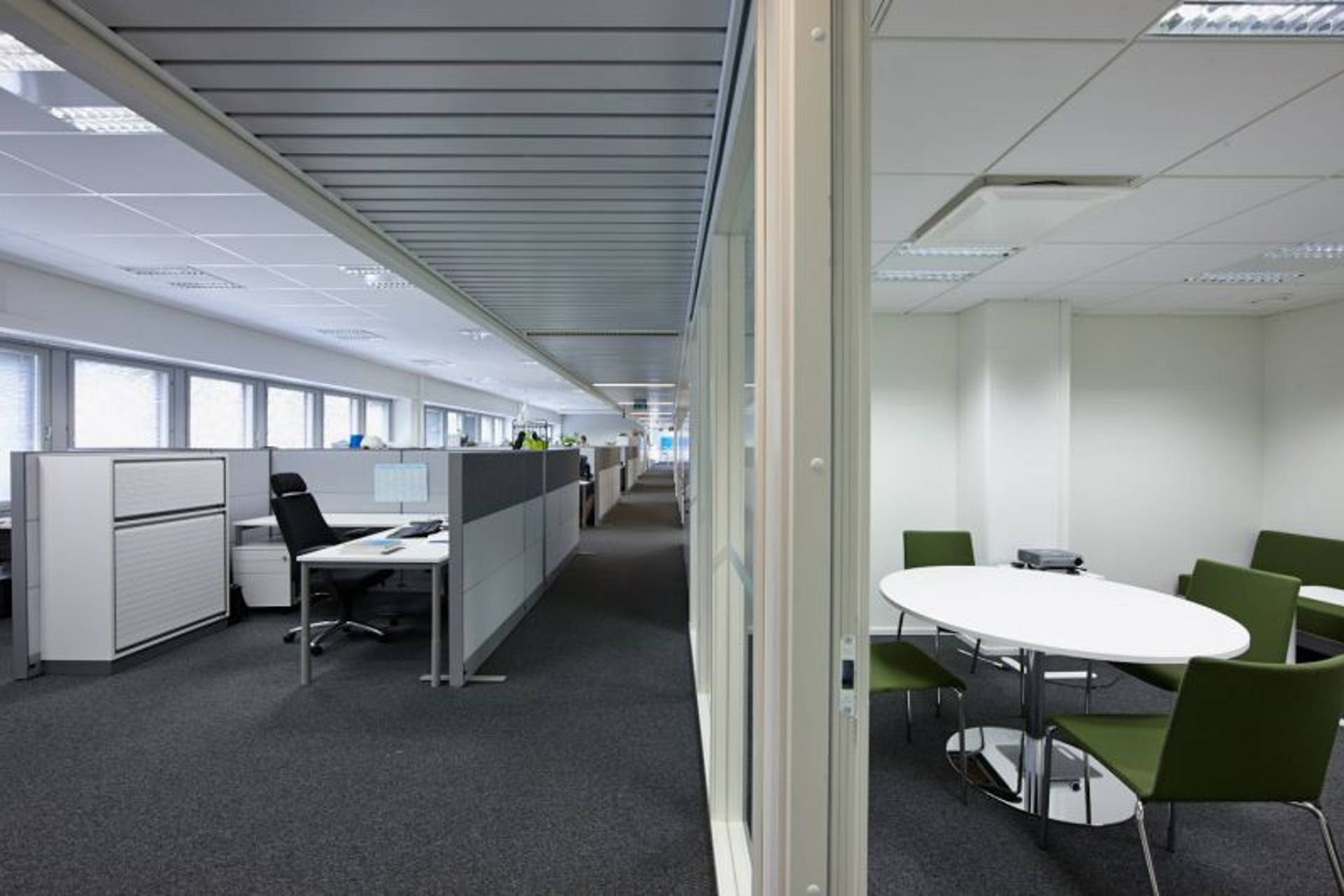 Lintuvaarantie 2/Vanha Maantie 1