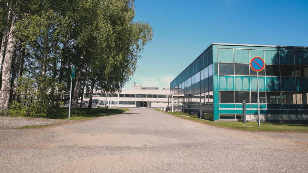 Pihapiiri Putkitehtaantie 4