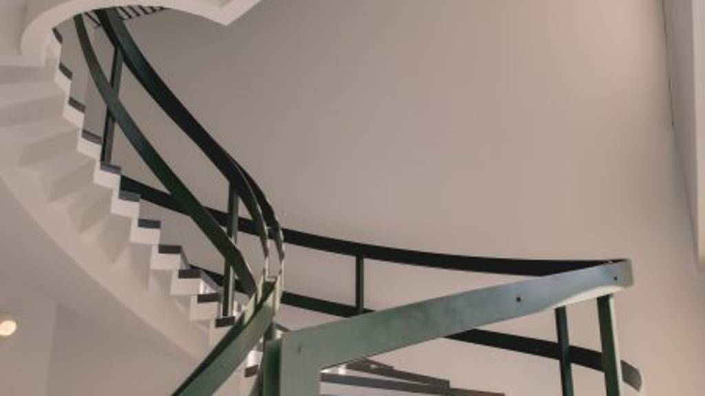 Toimiston portaikko Putkitehtaantie 4