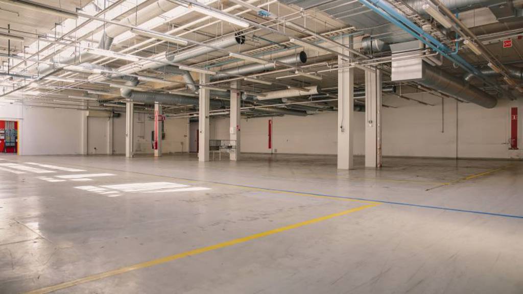 Hallia sisältä Putkitehtaantie 4