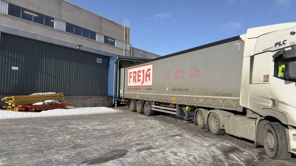 Vinotaskut myös pitkälle kalustolle (HCT-rekat) Putkitehtaantie 4