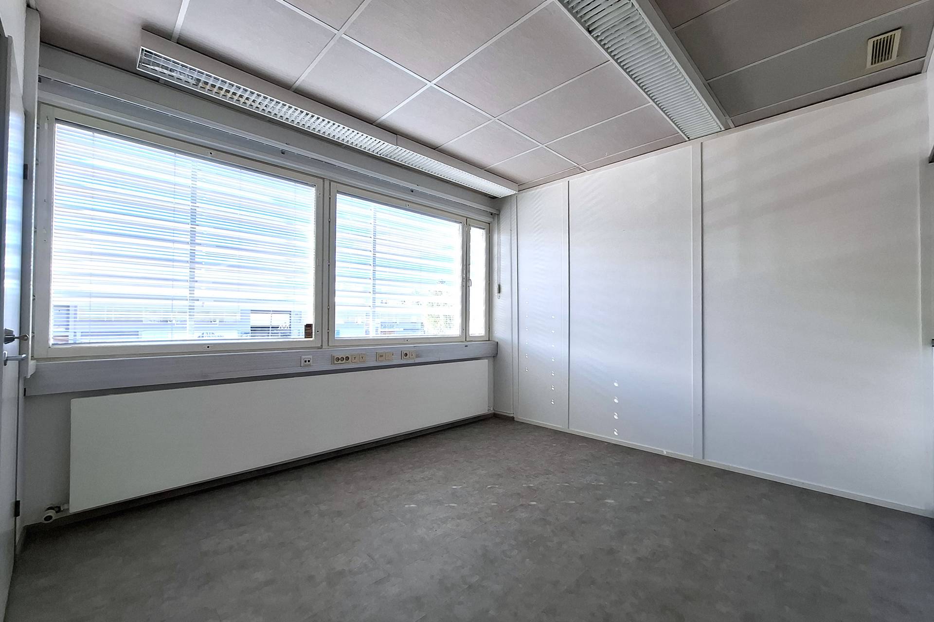 Toimisto1 Kempeleentie 7 A