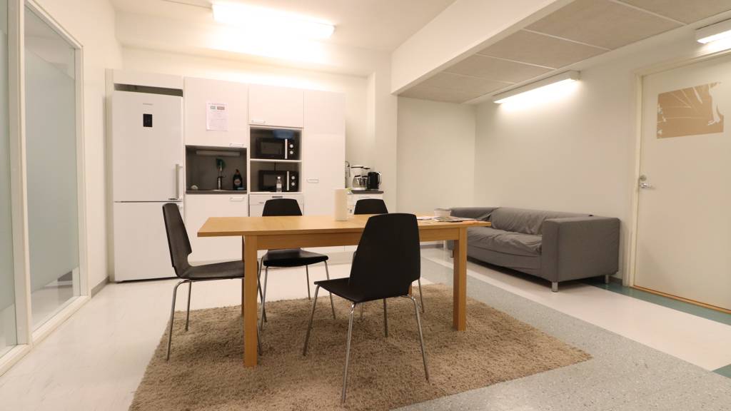 Yhteiskäytössä oleva keittiö Kansankatu 53 S325