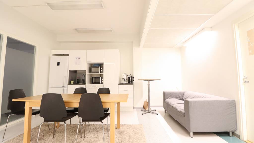 yhteiskäyttötila kahvi-/taukotila Kansankatu 53 S332+333