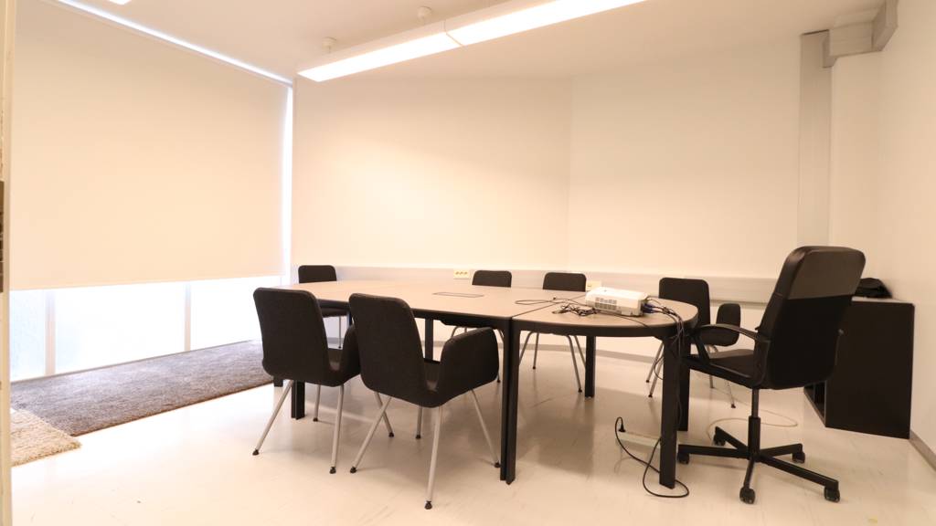 yhteiskäyttö neukkari Kansankatu 53 S332+333