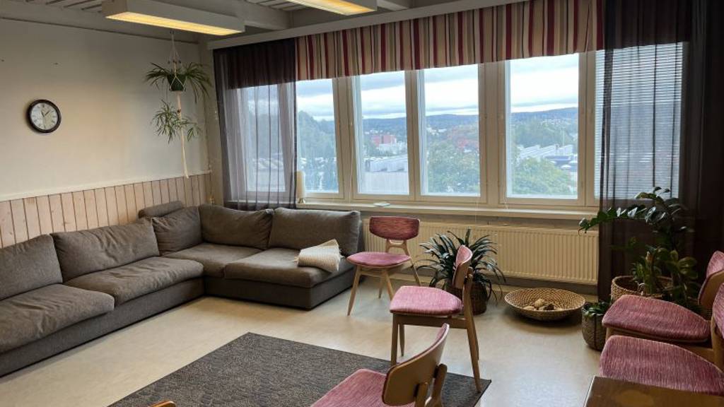 Iso huone etelään Yliopistonkatu 60