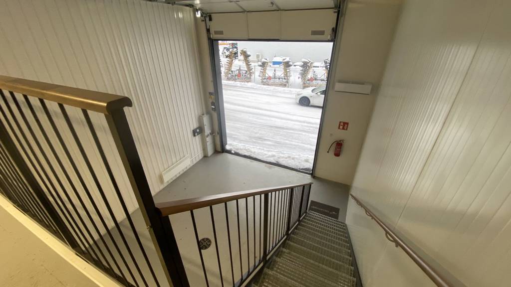 Tilakuva parvelta alas Oppipojantie 4