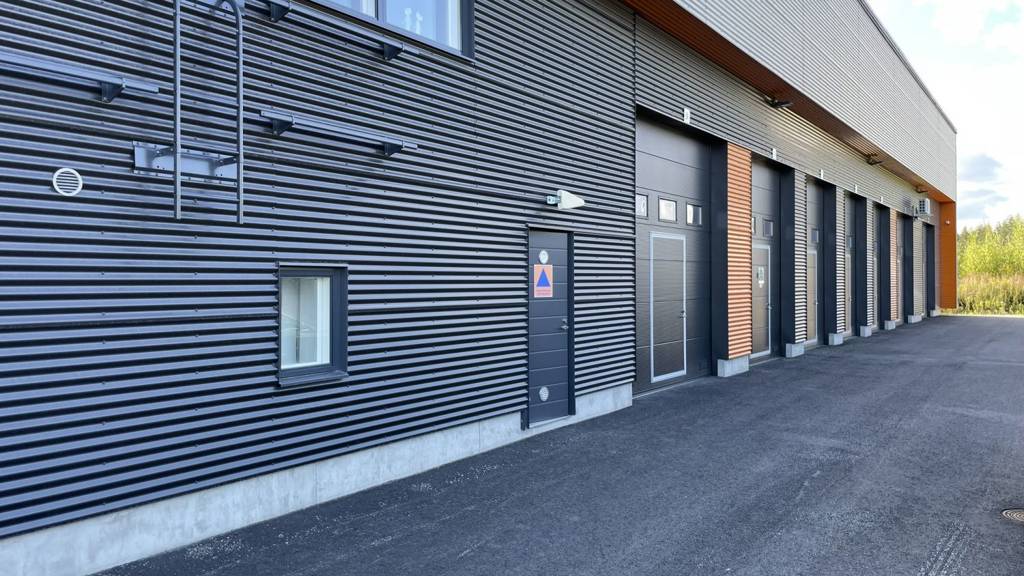 Julkisivu Anopintie 10