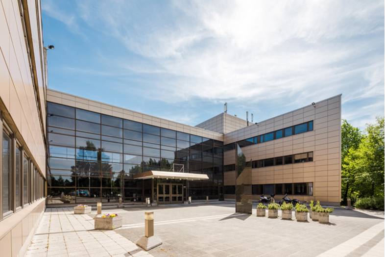 Malminkartanonkuja 4 (Ruosilantie 16 toimisto)