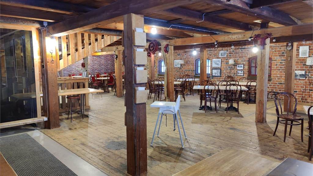 Isännöitsijänsilta 1