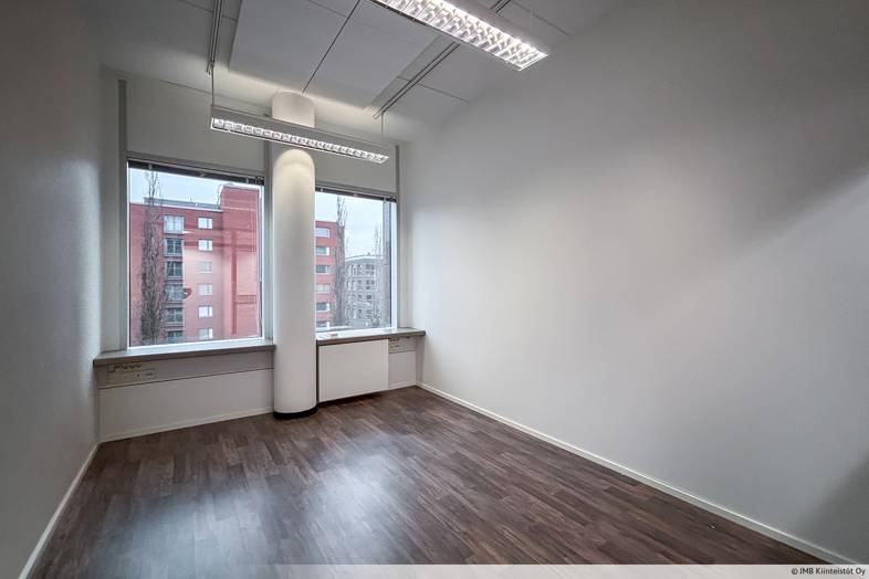 Itälahdenkatu 15-17