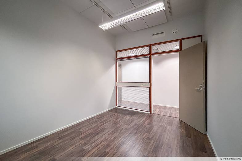 Itälahdenkatu 15-17