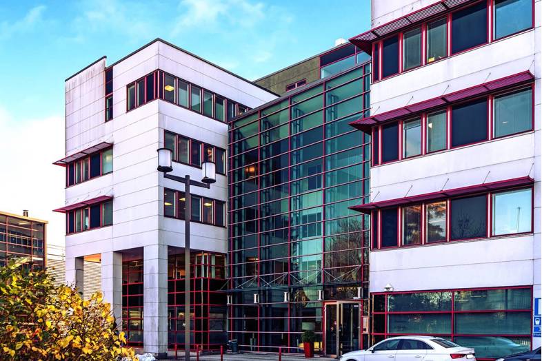 Lars Sonckin kaari 10-16