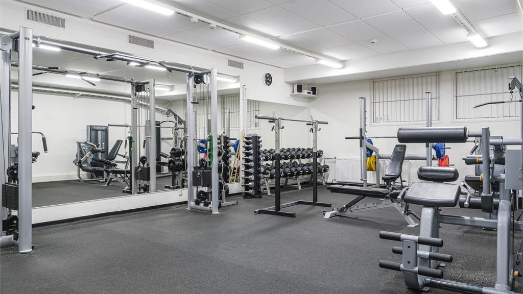 talon vuokralaisilla käytössä kuntosali Naulakatu 3