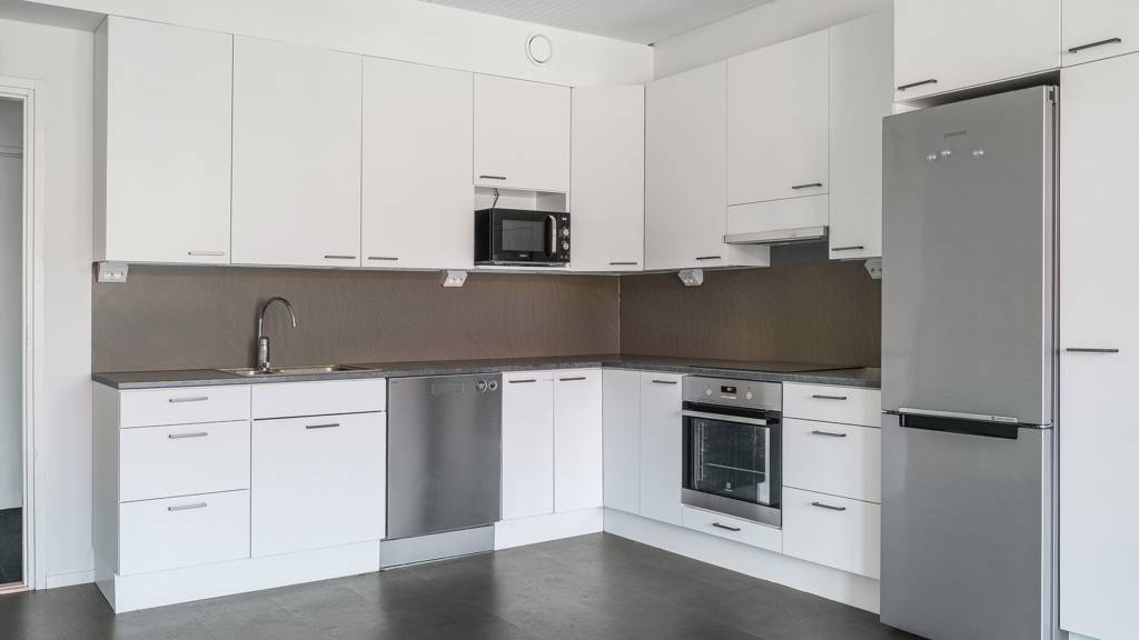 erillinen keittiö ja ruokailutila Hämeenkatu 23