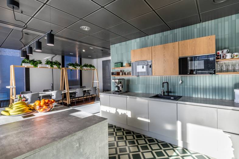 Urho Kekkosen katu 3-7