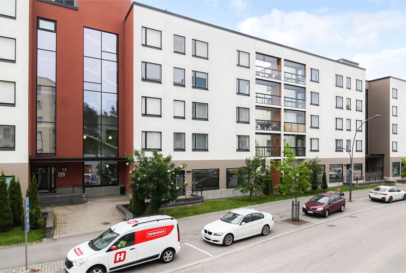 Leinelän puistotie 12