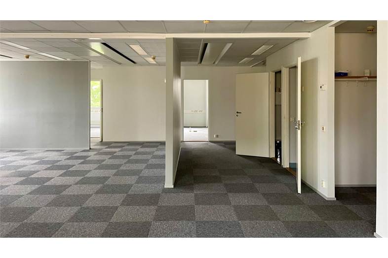 Veistämönaukio 1-3