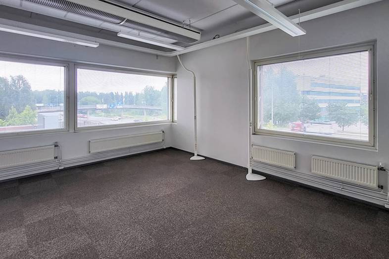 Vaisalantie 4, B- Talo