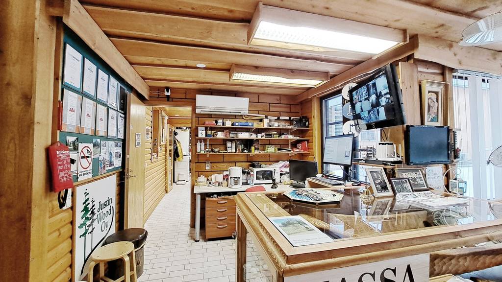 Myymälätila Viittakiventie 15