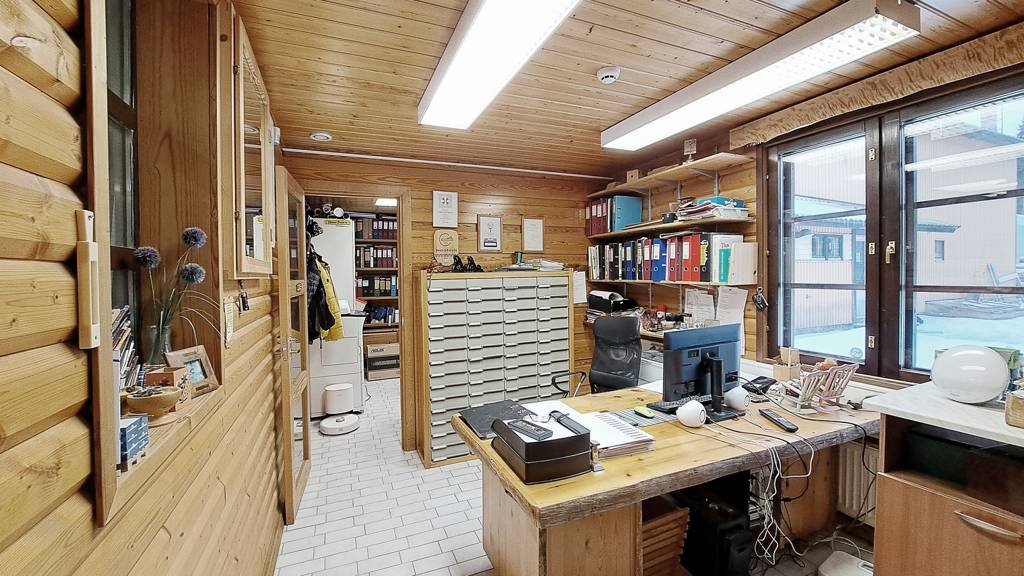 Toimistotila Viittakiventie 15