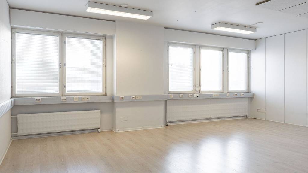 Toimisto 67 Asemakatu 11