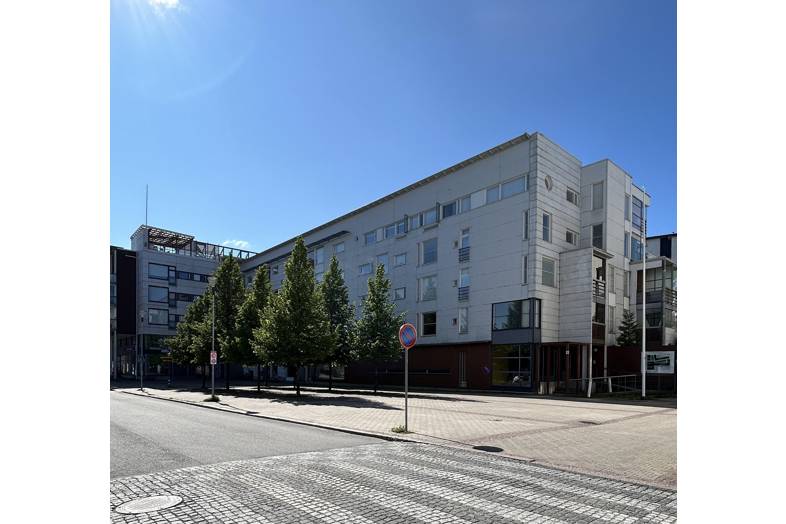 Meritullinraitti 1, Liiketila 1