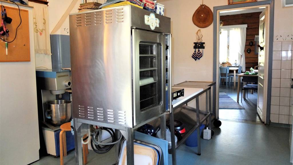 Valkeajärvenraitti 11-15