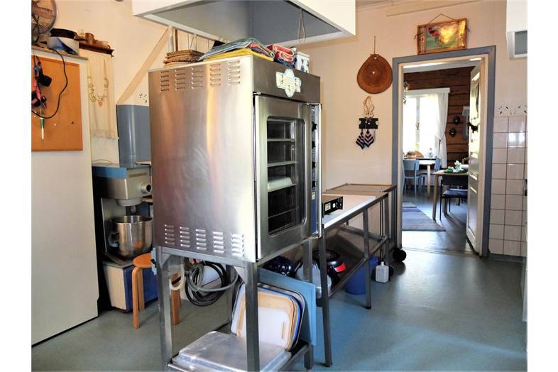 Valkeajärvenraitti 11-15