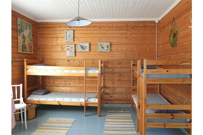 Valkeajärvenraitti 11-15