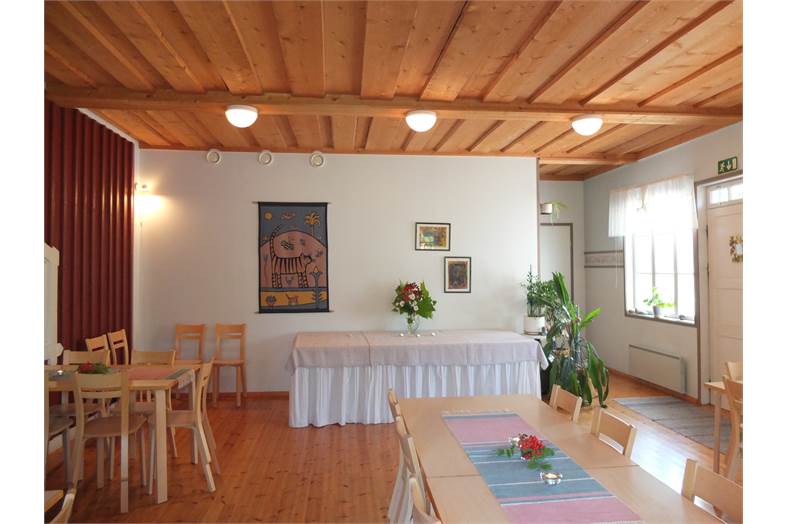 Valkeajärvenraitti 11-15