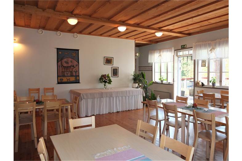 Valkeajärvenraitti 11-15