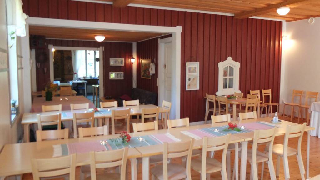 Valkeajärvenraitti 11-15